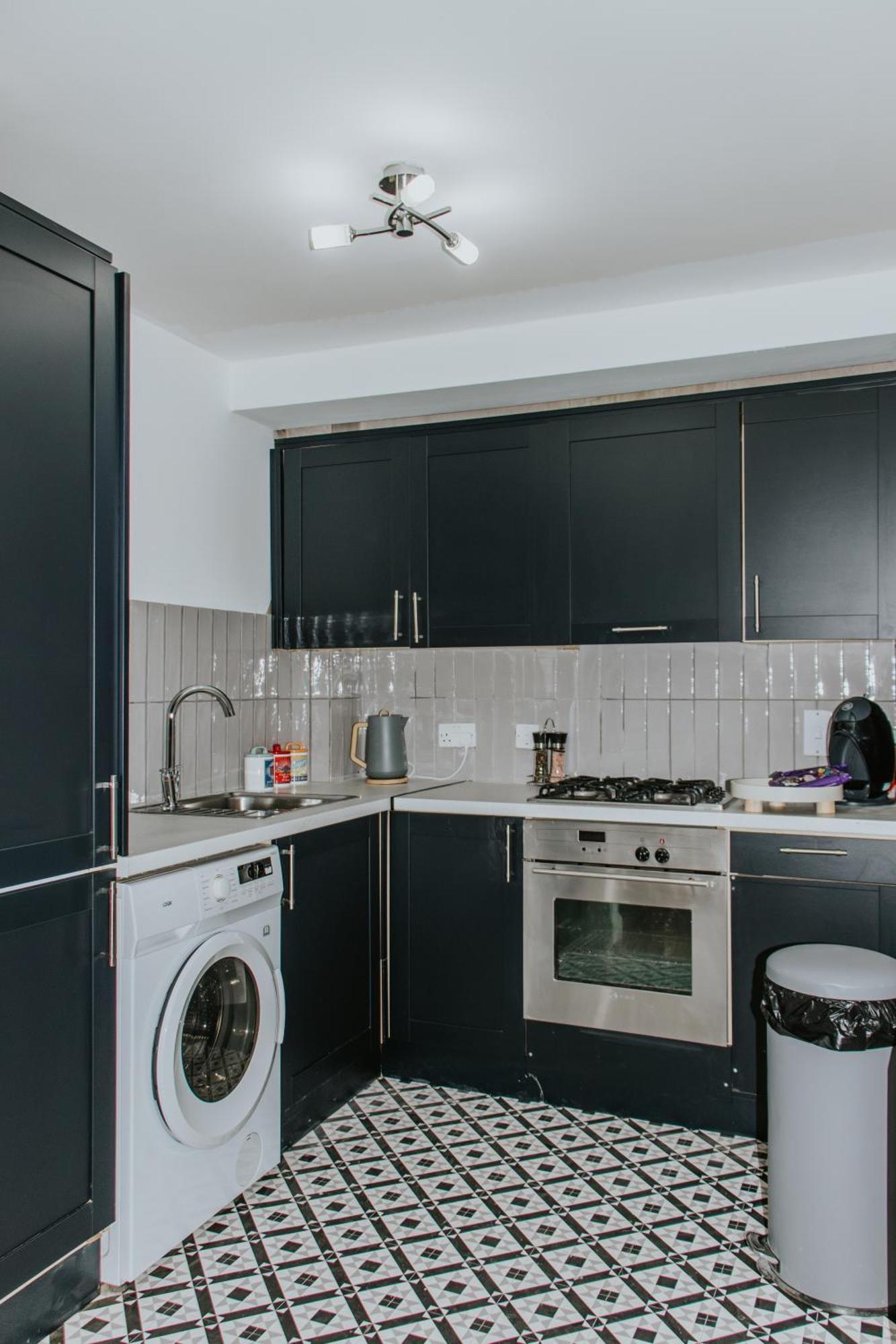 Whitehall Square Apartments- Queen'S Quarters بلفاست المظهر الخارجي الصورة