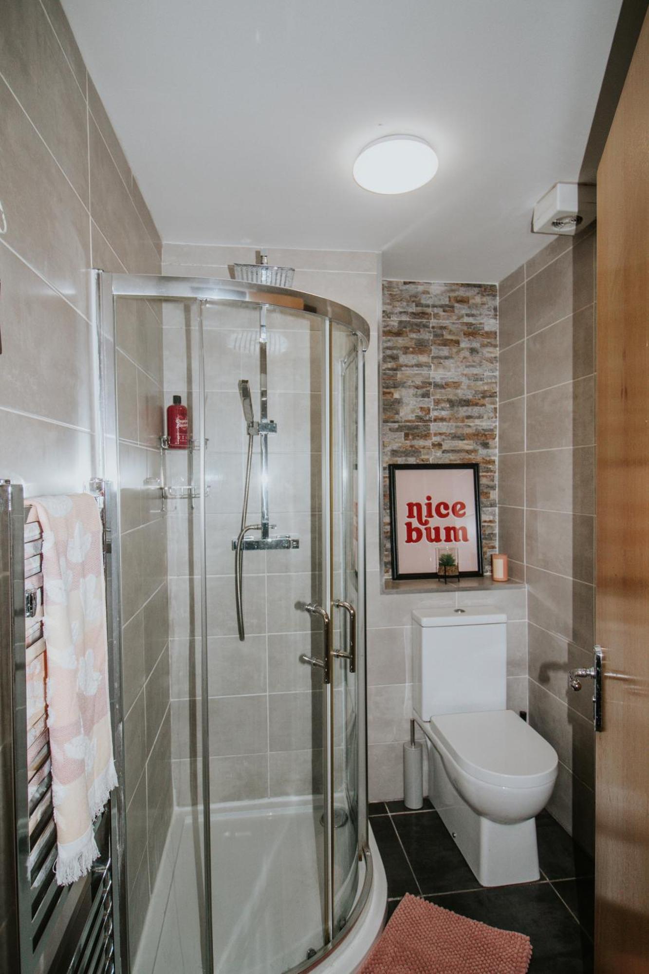 Whitehall Square Apartments- Queen'S Quarters بلفاست المظهر الخارجي الصورة